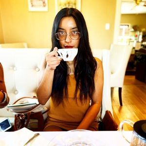 Meet your Posher, Miracle